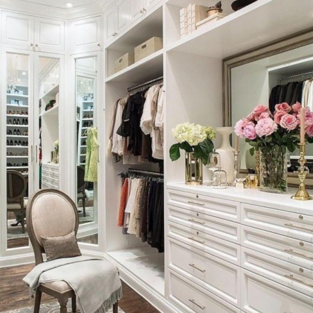 Welcome to my Closet. Always make an offer.